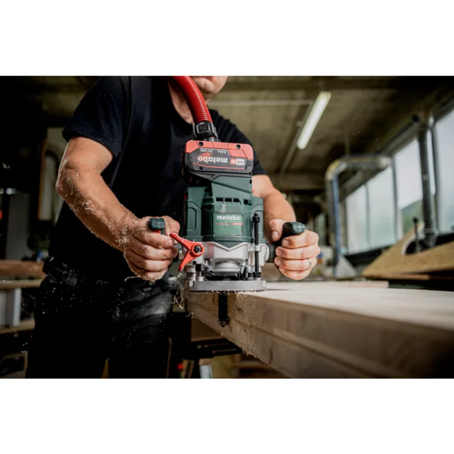 Metabo OFV 18 LTX BL 12 pri delu
