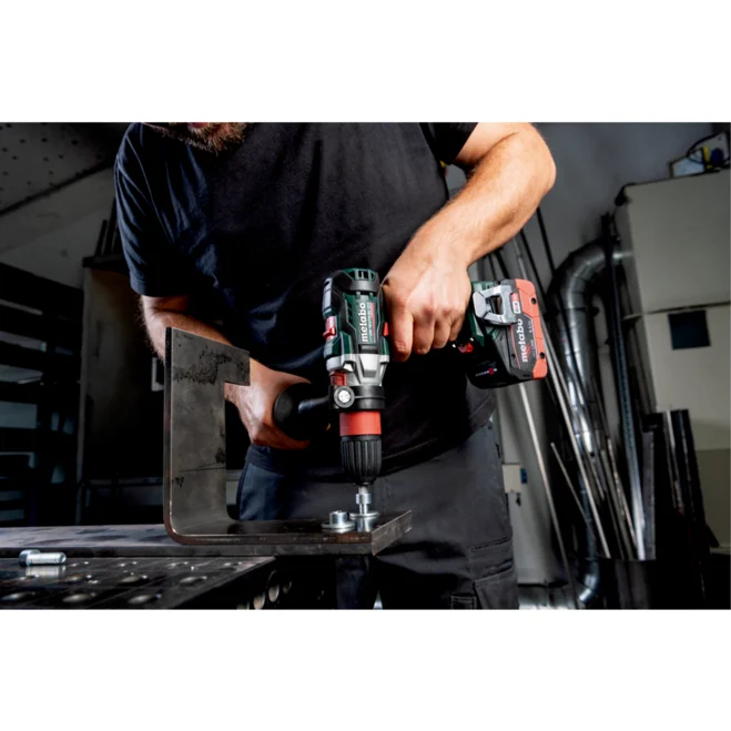 Metabo GB 18 LTX BL Q I pri delu