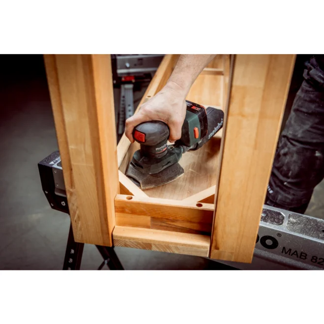 Metabo SM 18 LTX BL pri delu